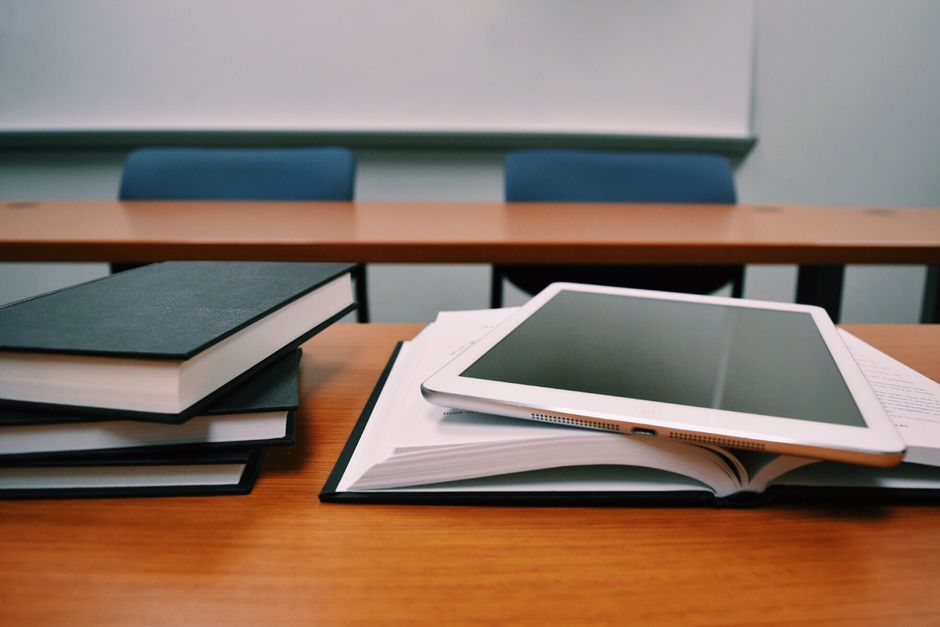 Como Criar Materiais Educativos Digitais: Guia Completo para Professores e Educadores
