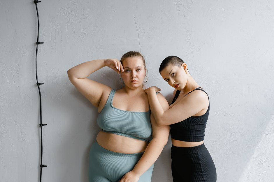 Melhores lojas de moda plus size no Brasil em 2026: Guia completo para comprar com estilo