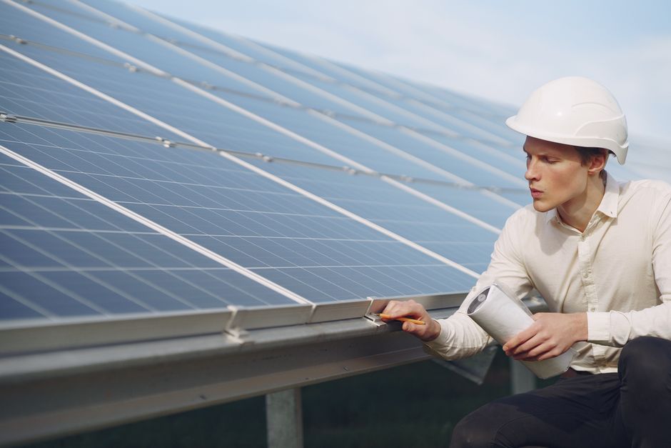 Como reduzir custos com energia na construção civil em 2026: Guia completo e estratégias eficazes