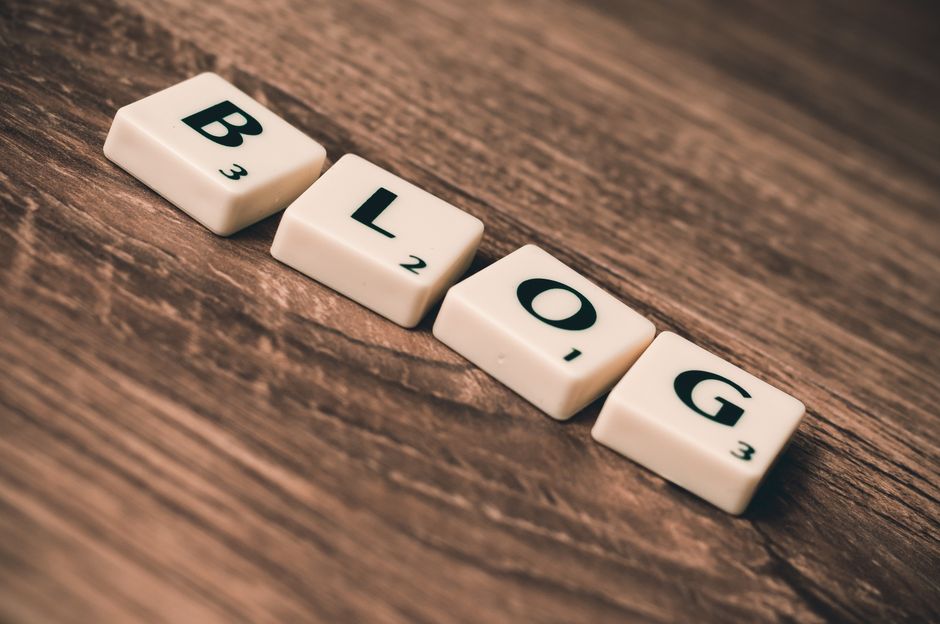 Imagem demonstrando a importância do blog como ferramenta de comunicação e marketing digital para empresas e profissionais.