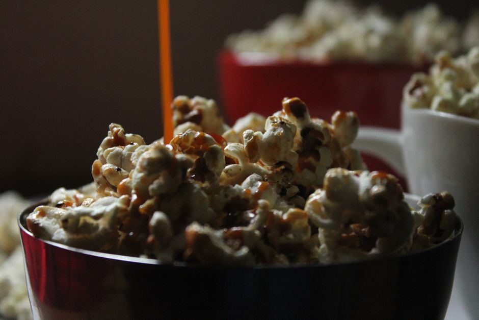 Melhores filmes para assistir enquanto cozinha em 2026: inspirações e dicas