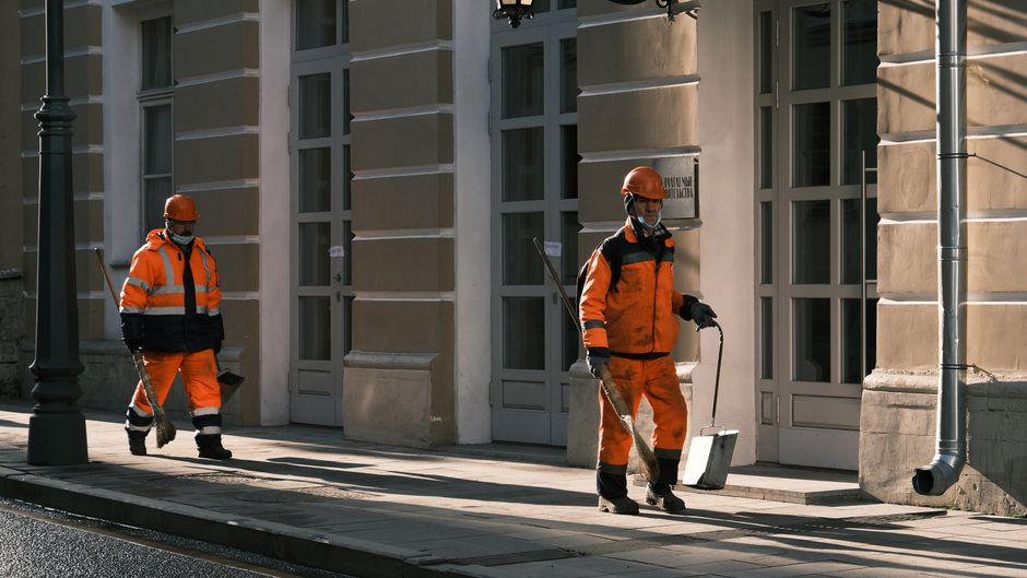 Como escolher uniformes de trabalho estilosos e seguros em 2026: guia completo