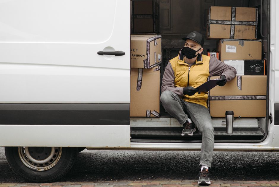 Como garantir a segurança no trabalho em e-commerce em 2026: guia completo