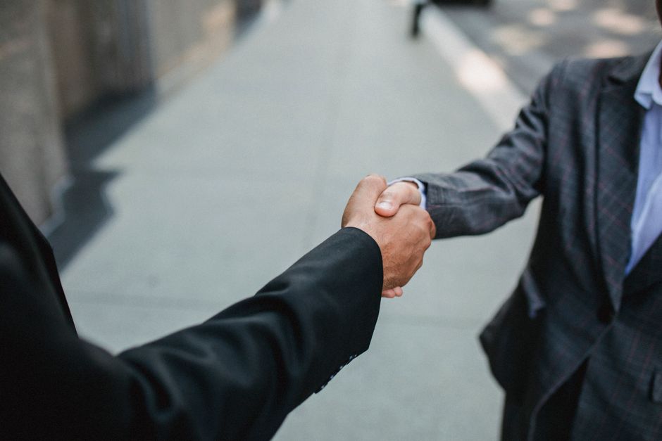 Dicas para escolher fornecedores confiáveis para sua empresa em 2026: guia completo