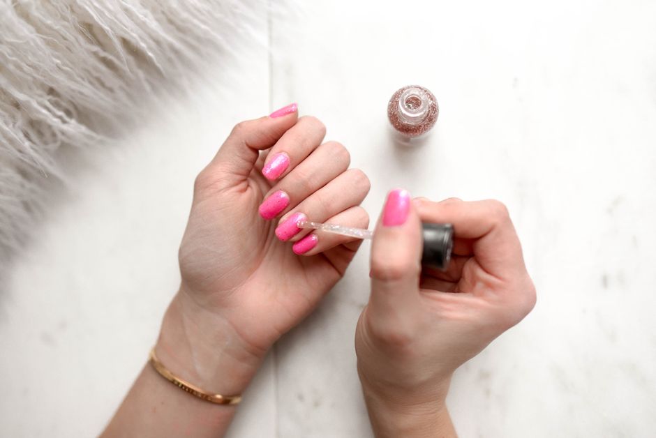 Dicas para cuidar das unhas e mantê-las bonitas em 2026: Guia completo