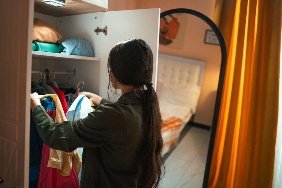 Dicas para organizar guarda-roupa após separação: guia completo 2026