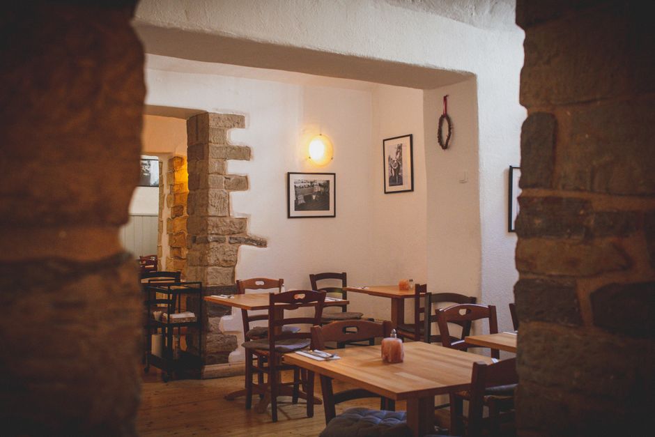 Dicas de decoração para restaurantes pequenos: ideias práticas e econômicas para 2026