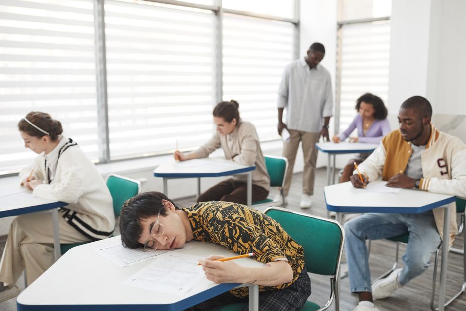Dicas para melhorar o sono e a concentração nos estudos em 2026: Guia completo