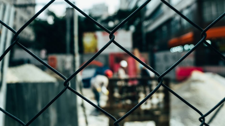 Dicas para melhorar a concentração no trabalho de construção em 2026: Guia completo