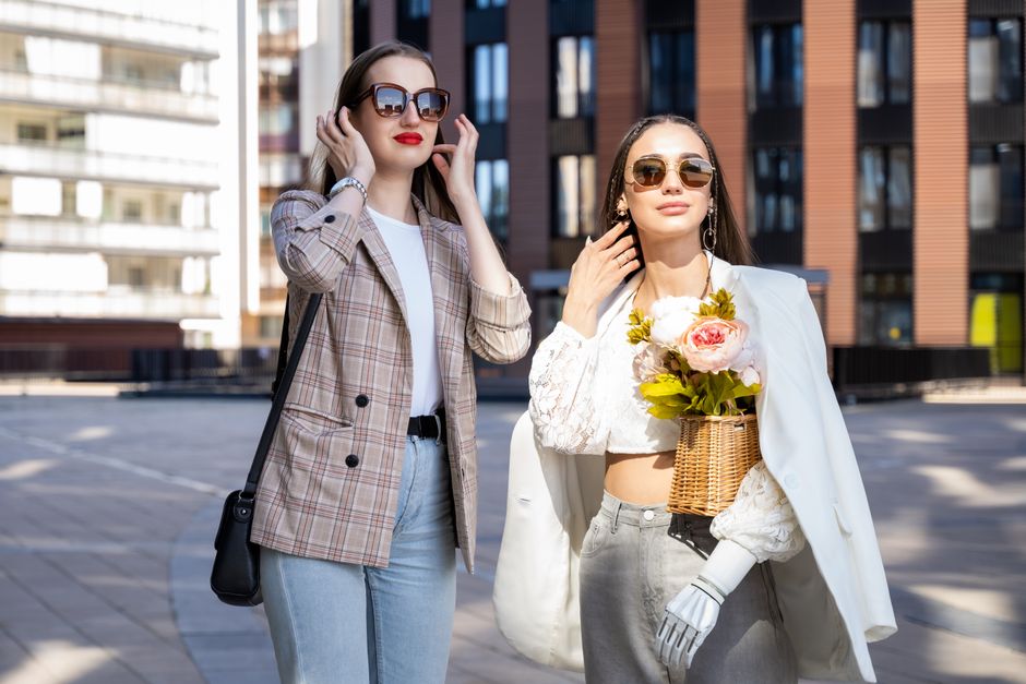 Dicas de moda para o verão 2026: tendências, looks e acessórios essenciais