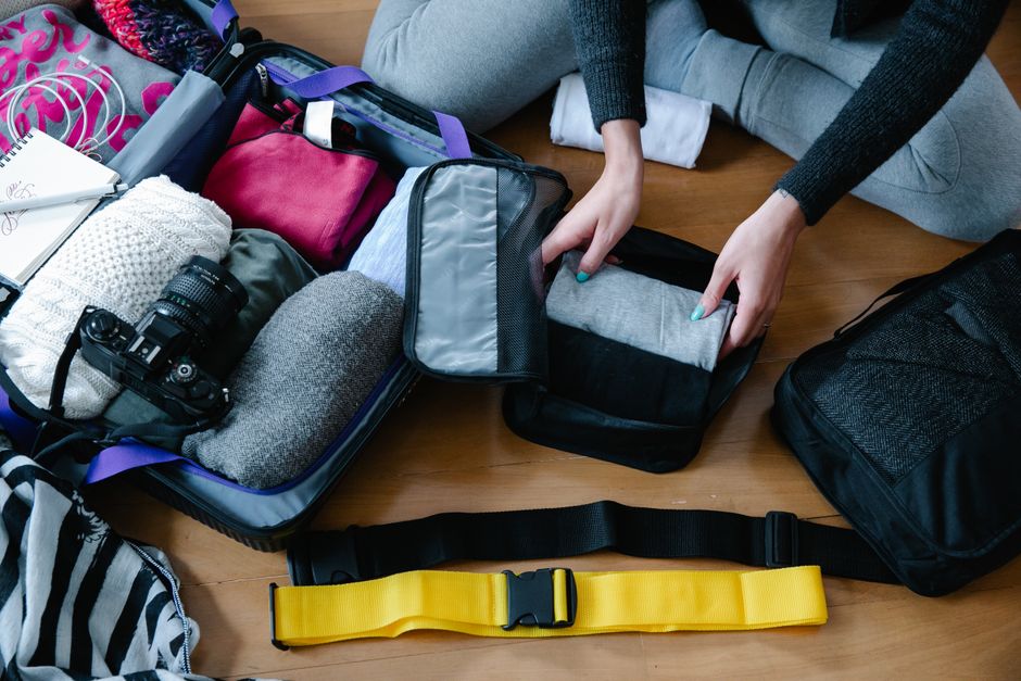 Melhores acessórios para viagem em 2026: guia completo para viajar com conforto e segurança