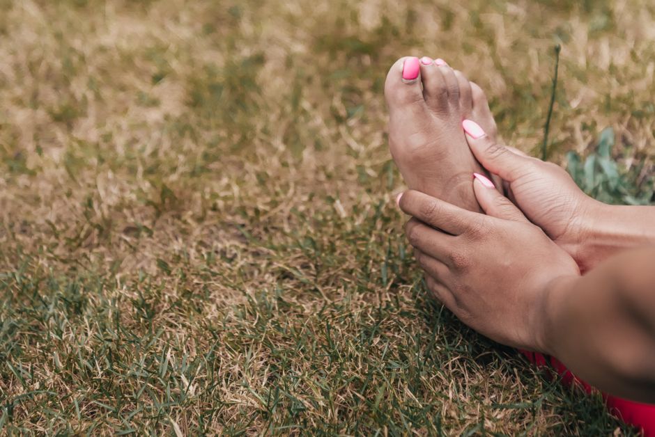 Dicas para cuidar dos pés no verão: Guia completo para 2026