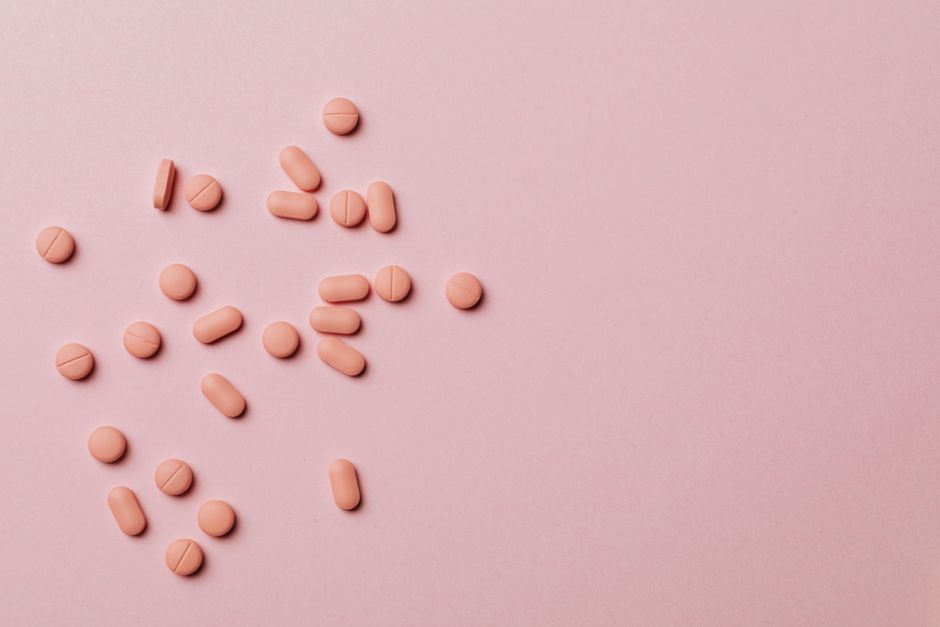 O que é creatina rosa e para que serve: benefícios, uso e diferenciais em 2026