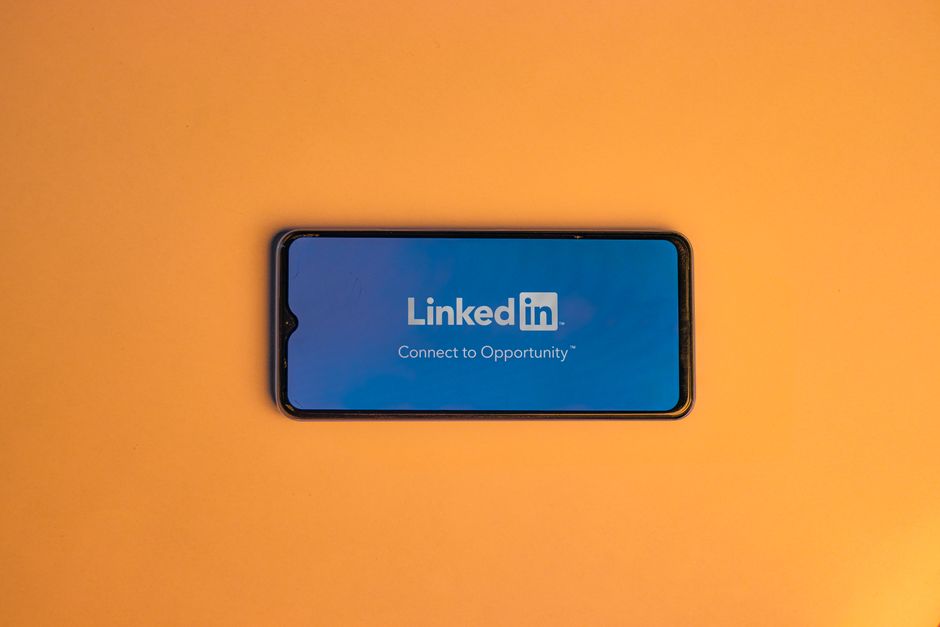 Como usar o Linkedin para impulsionar a carreira na moda em 2026