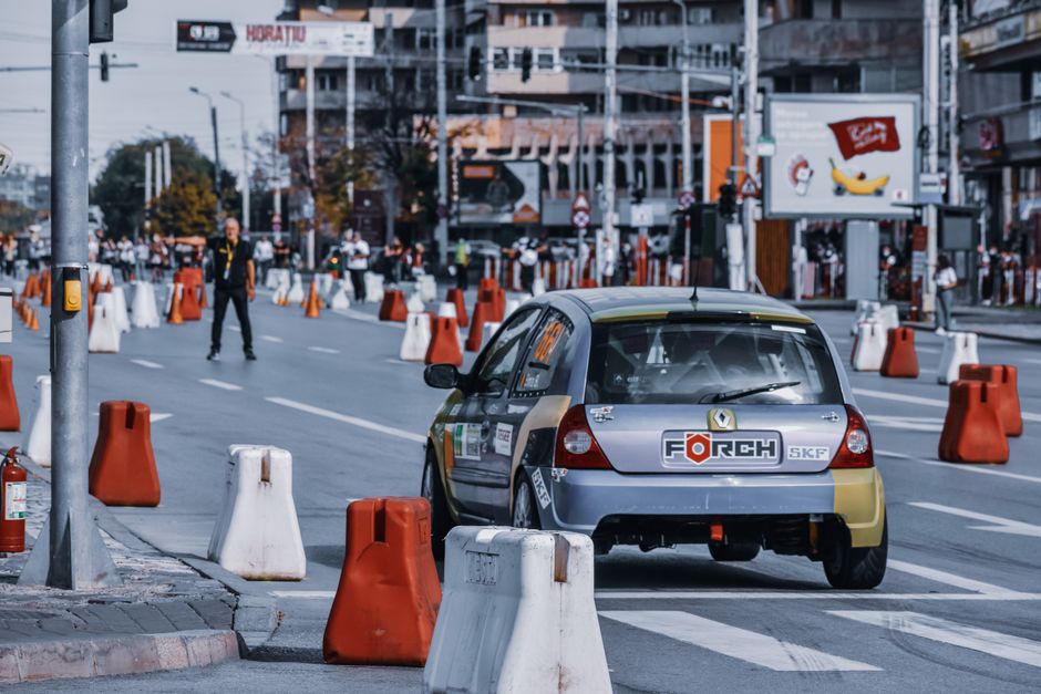 Dicas para evitar acidentes de trânsito durante corridas de rua em 2026: Guia completo