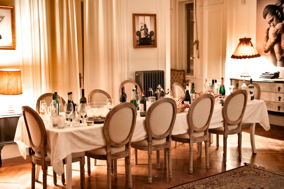Dicas para Organizar Eventos Gastronômicos em Casa: Guia Completo 2026