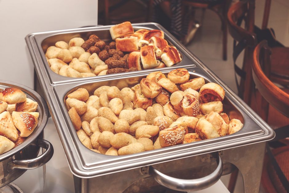 Dicas para organizar festa de 15 anos com buffet em 2026: guia completo