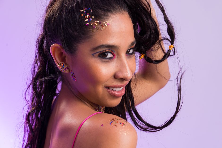 Dicas de Maquiagem com Glitter para Festas: Guia Completo 2026