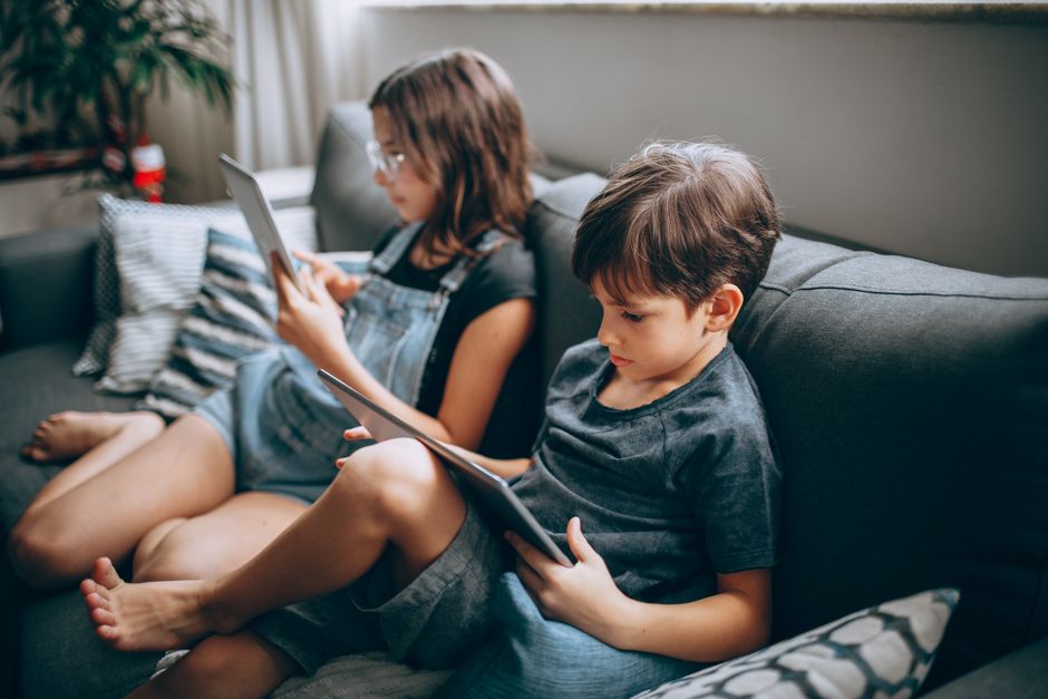 Como a tecnologia pode melhorar o aprendizado em casa em 2026: guia completo