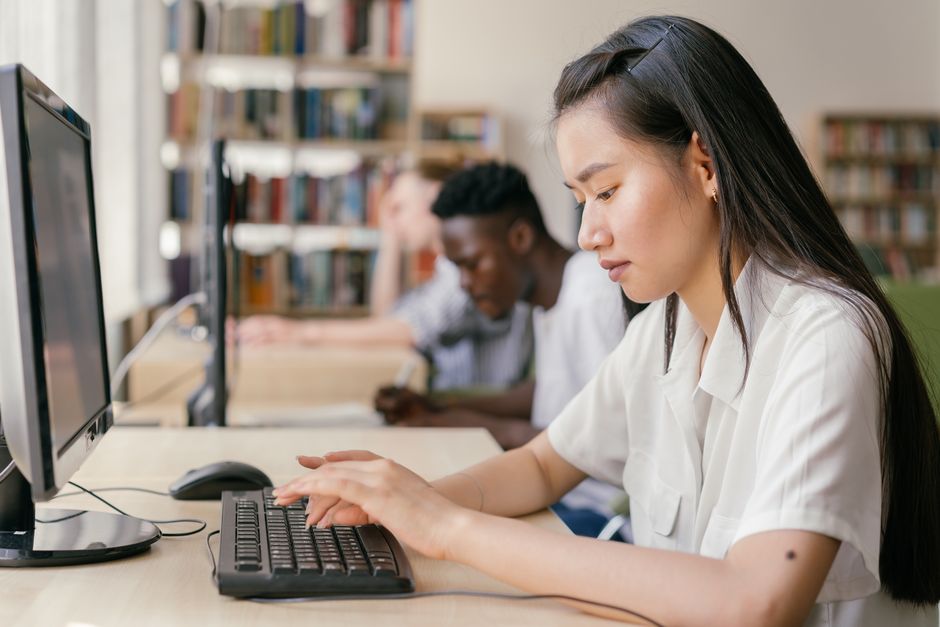 Como usar plataformas digitais para estudar melhor em 2026: Guia completo