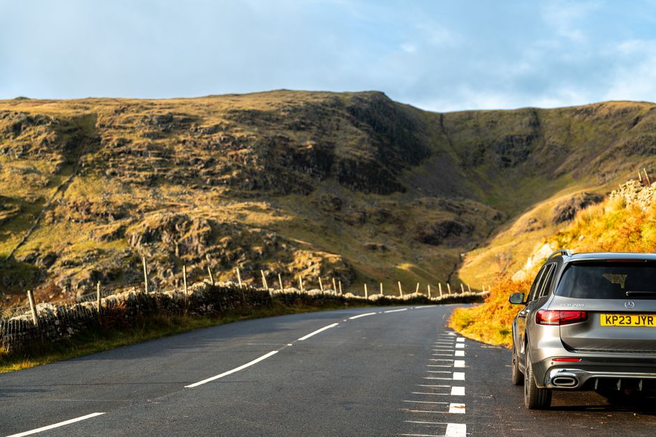 Melhores dicas para alugar carro em viagem em 2026: guia completo para economizar e viajar seguro
