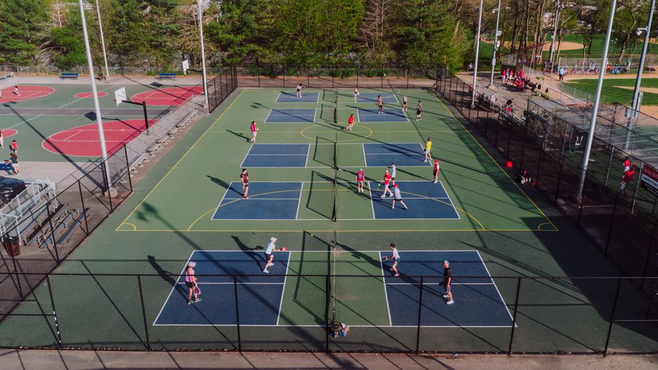 Como começar a praticar pickleball em 2026: guia completo para iniciantes