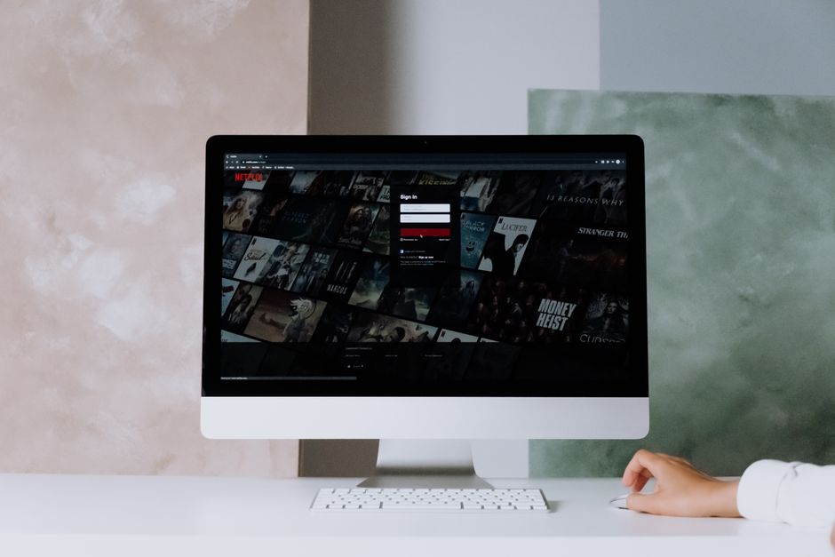 Como usar plataformas online para entretenimento no ambiente de trabalho em 2026