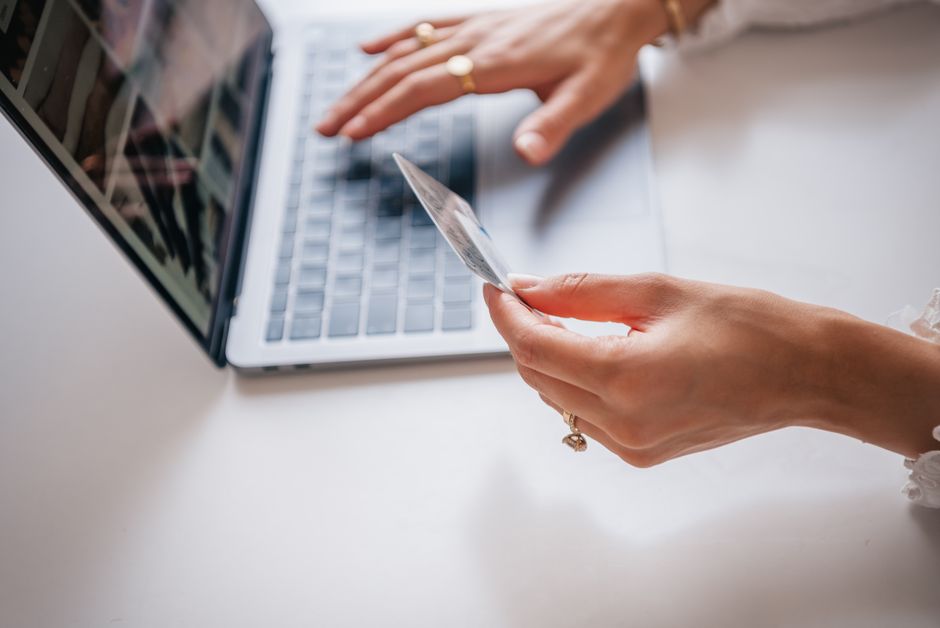 Como acessar plataformas online de negócios com segurança em 2026: Guia completo