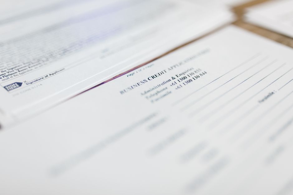 Documento financeiro relacionado a crédito empresarial, utilizado em artigos sobre gestão financeira e negócios.