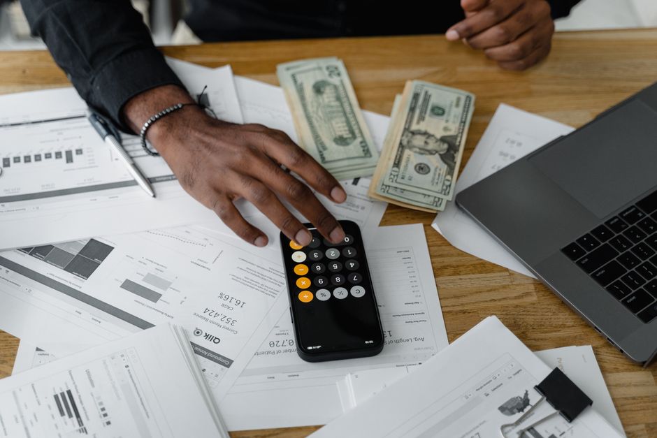 Como Organizar Finanças Estudantis para Empreender em 2026: Guia Completo