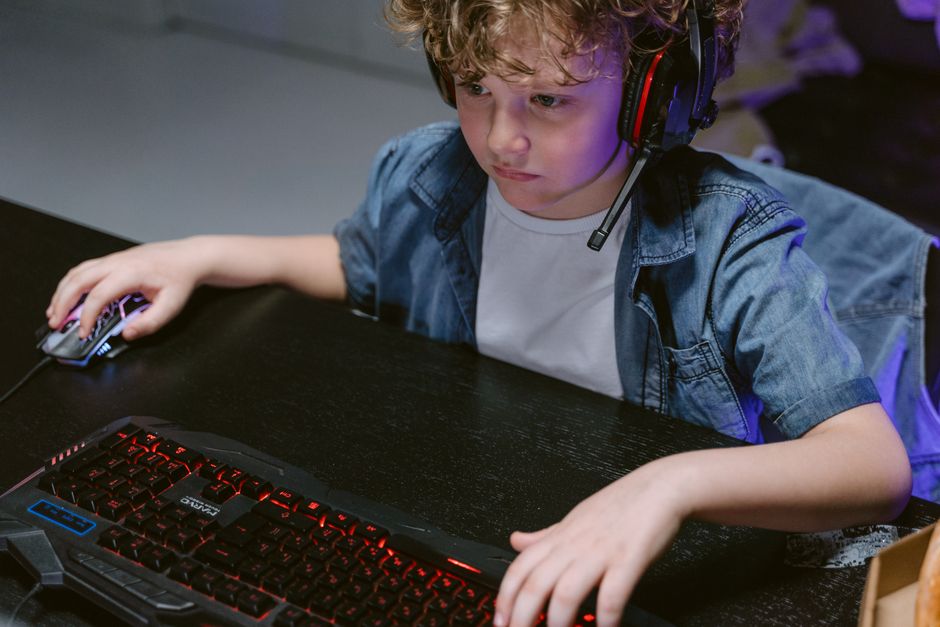 Como usar jogos online para desenvolver habilidades cognitivas em 2026: Guia completo