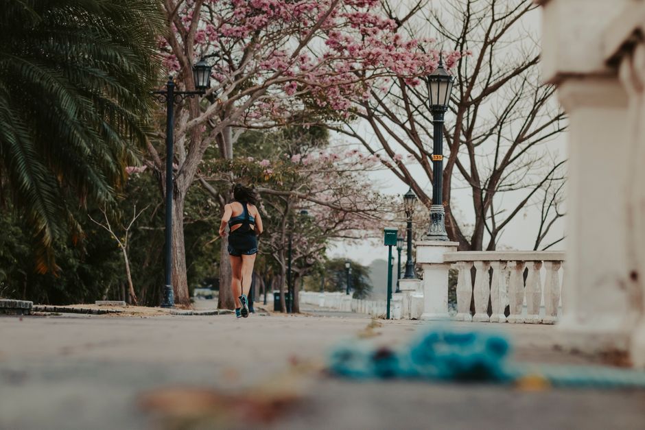 Melhores formas de relaxar após a corrida: Guia completo para 2026