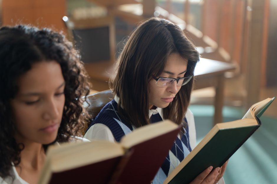 Melhores livros para estudar para o ENEM 2026: Guia completo para sua preparação