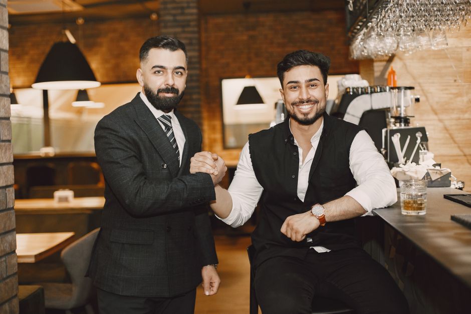 Como abrir um restaurante em sociedade com amigos em 2026: guia completo