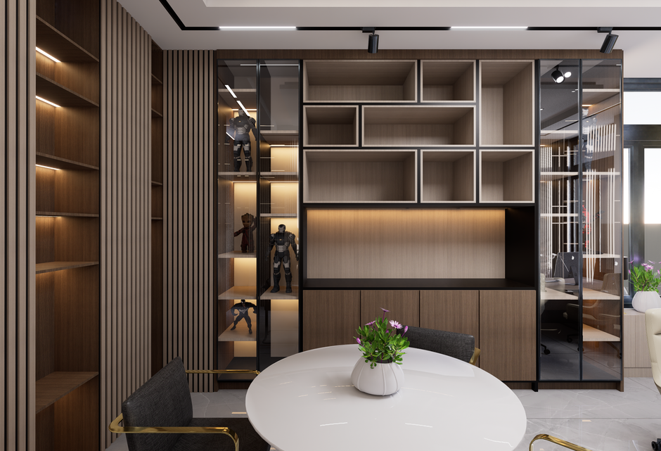 Ambiente de escritório moderno com detalhes de decoração e exibição de figuras em exibição de vidro.