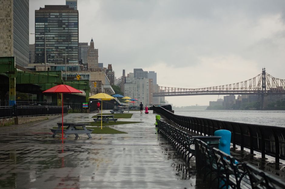 Dicas para fazer um piquenique em dias de chuva: guia completo 2026