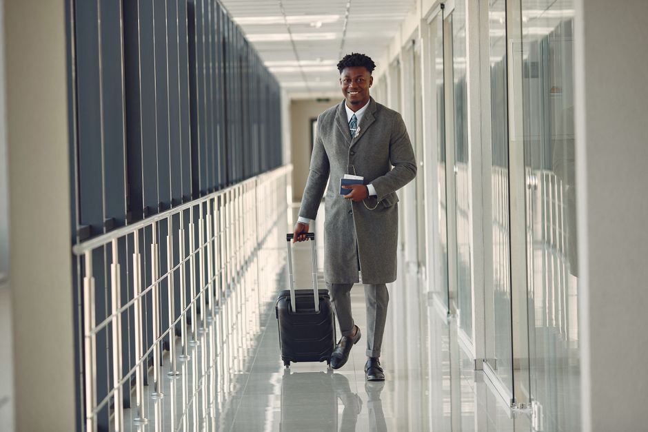 Dicas para organizar viagens de negócios internacionais em 2026: guia completo