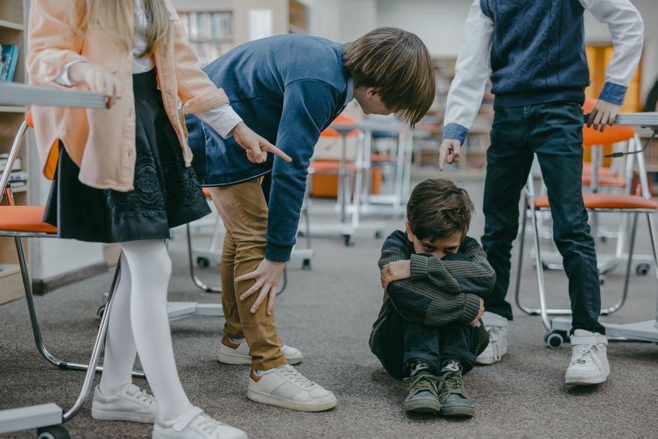 Como Resolver Conflitos Trabalhistas na Escola em 2026: Guia Completo e Prático