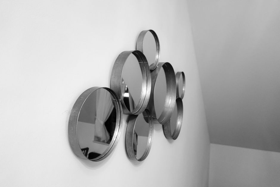 Dicas de decoração com espelhos para ambientes modernos em 2026: Guia completo