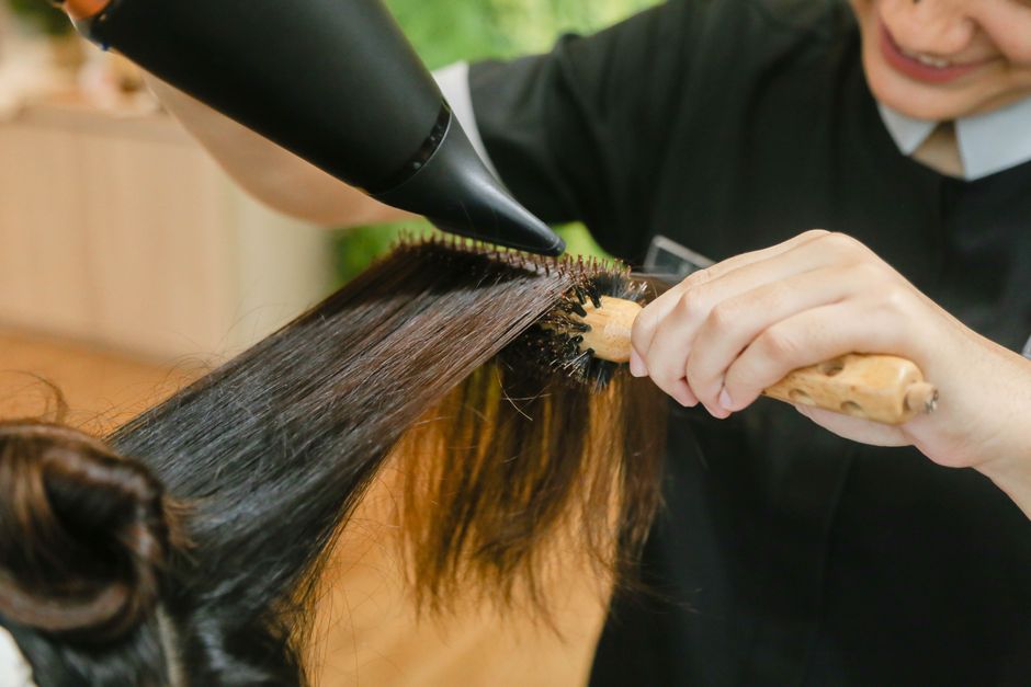 Melhores escovas para secar cabelo com secador em 2026: guia completo para escolher a ideal