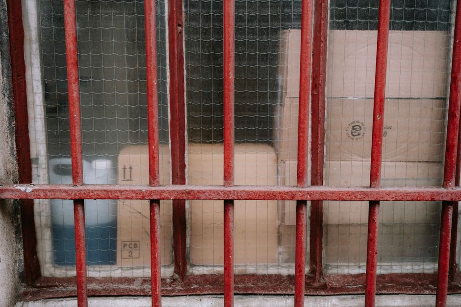 Dicas para armazenar produtos com segurança no e-commerce em 2026