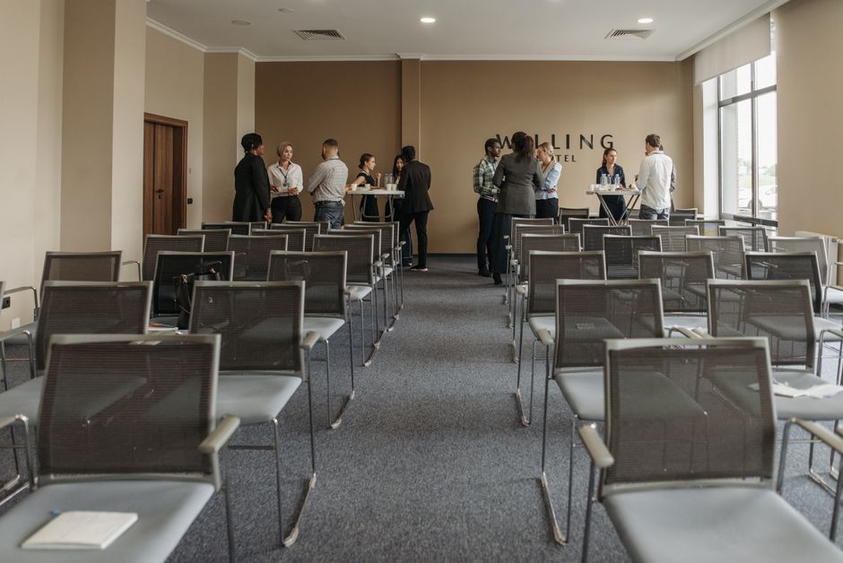 Dicas para Organizar Eventos Corporativos em Hotéis: Guia Completo 2026