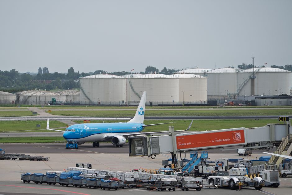 Como Funcionam os Tanques de Combustível em Aeroportos: Guia Completo 2026