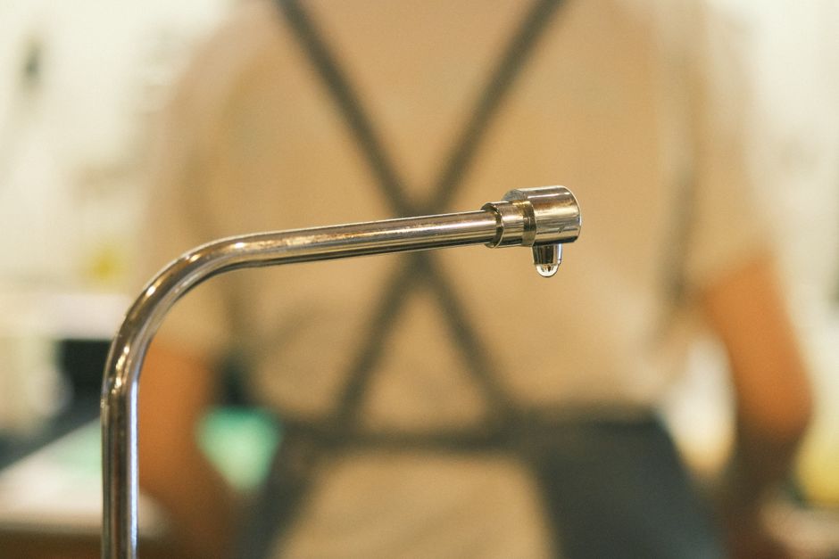 Dicas para evitar vazamentos na cozinha do restaurante em 2026: guia completo