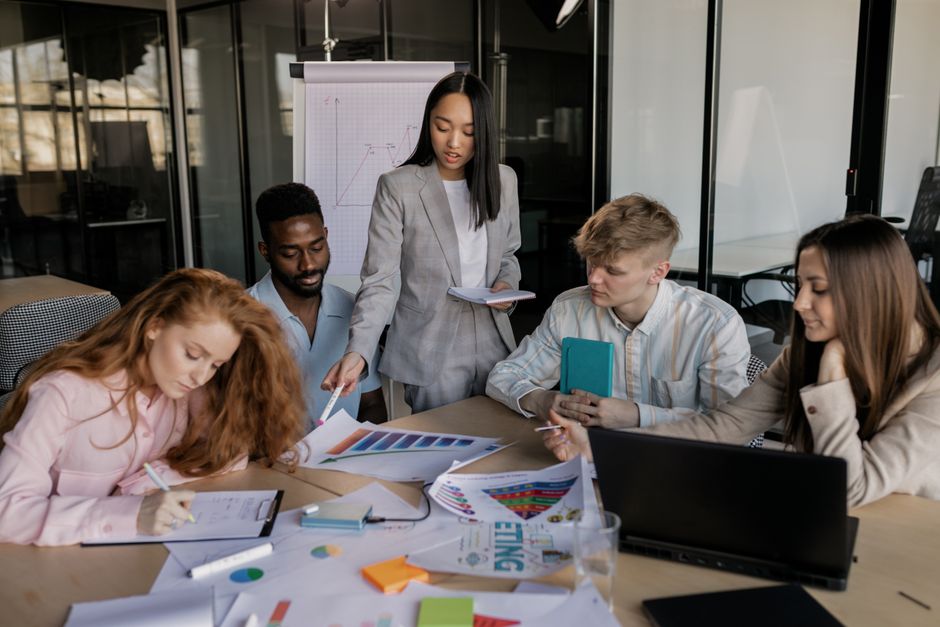 Dicas de Marketing para Pequenas Empresas em 2026: Guia Completo para Crescer