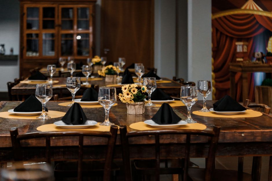 Dicas para organizar eventos em restaurantes árabes: guia completo 2026