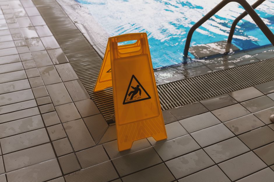 Dicas para evitar vazamentos em piscinas esportivas: Guia completo 2026