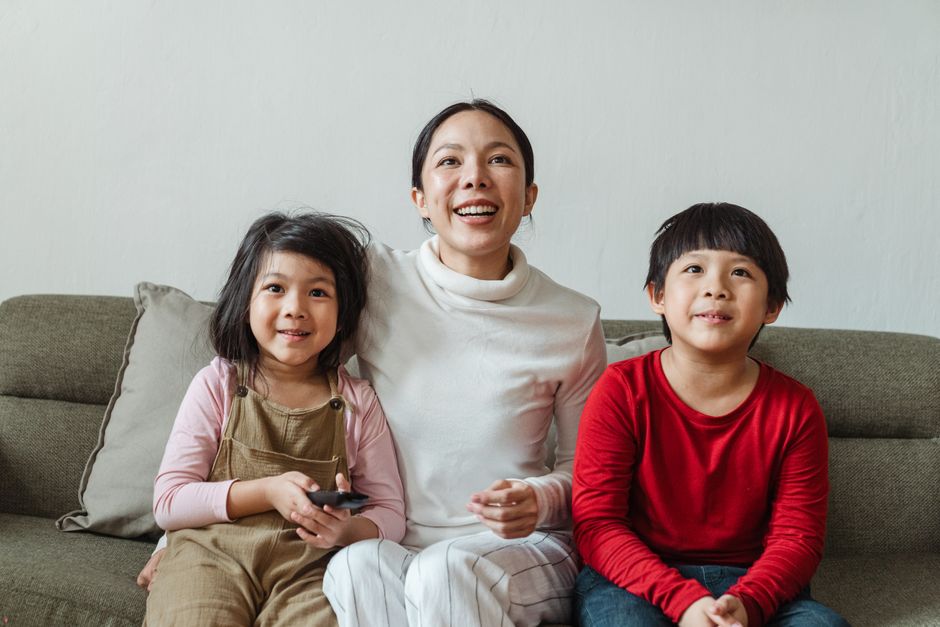 Como assistir TV durante as refeições em casa: guia completo para 2026