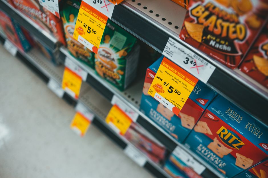 Dicas de alimentação para economizar no supermercado em 2026: Guia completo