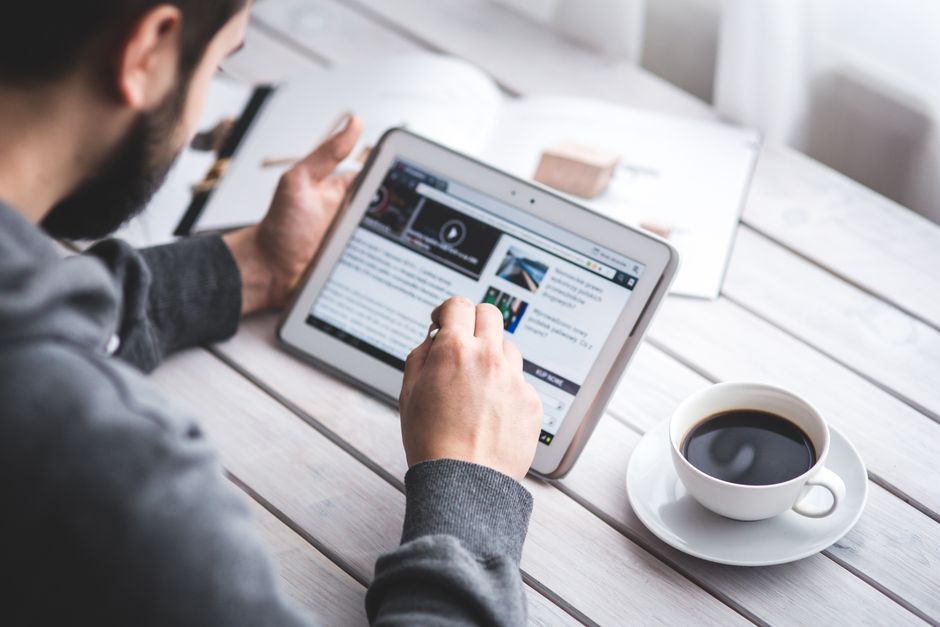 Melhores Sites de Notícias e Entretenimento em 2026: Guia Completo